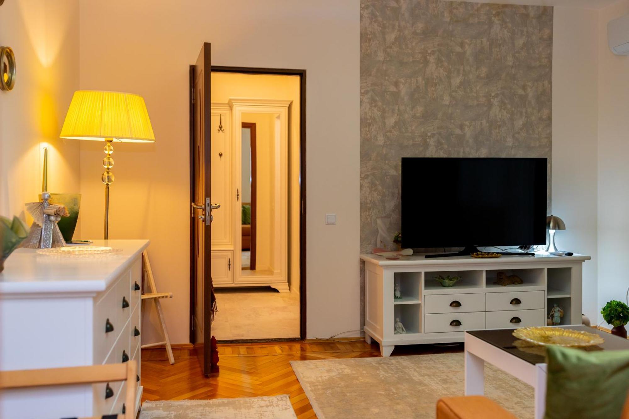 Apartament Octavia Hunedoara Extérieur photo