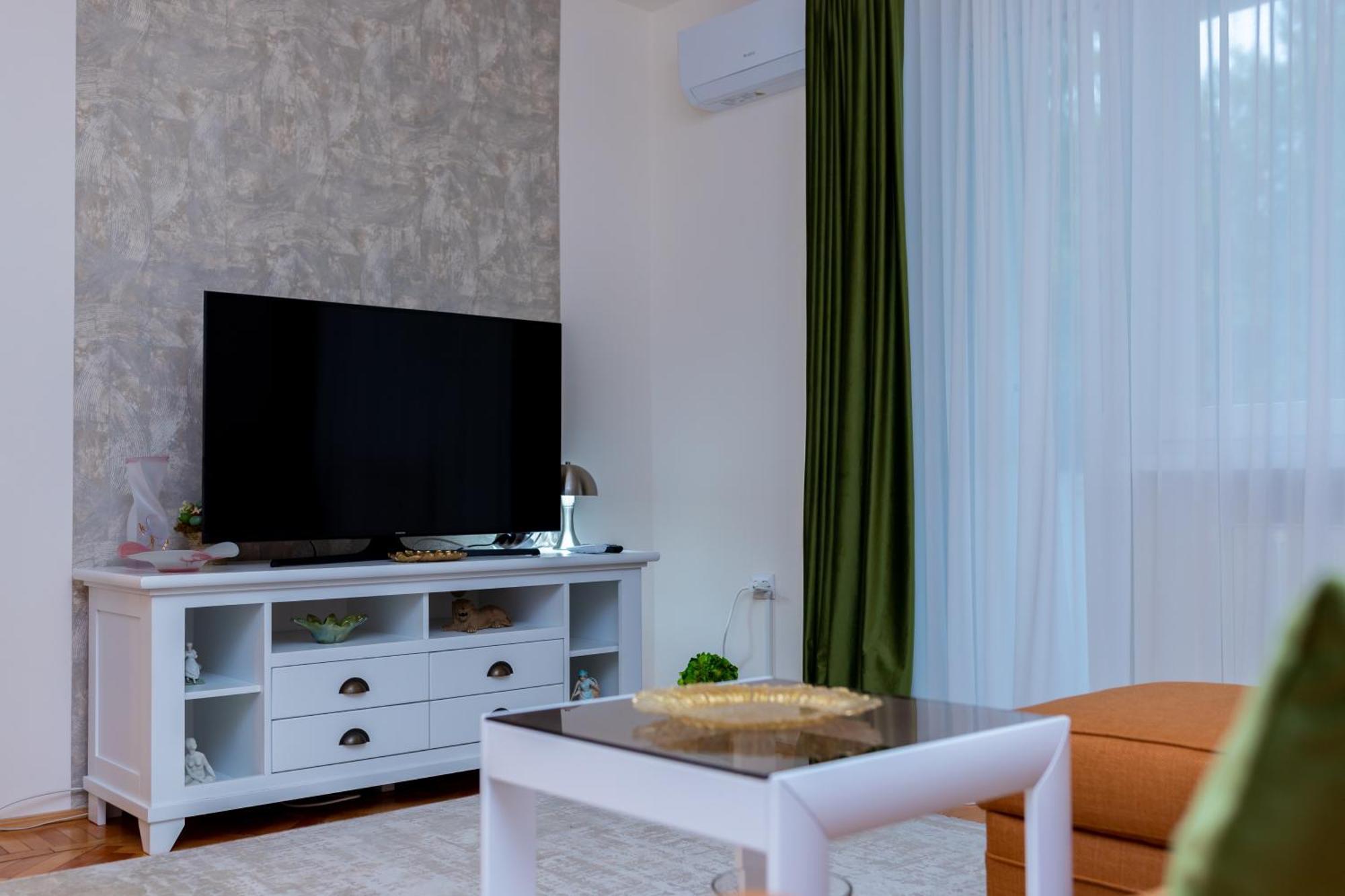 Apartament Octavia Hunedoara Extérieur photo